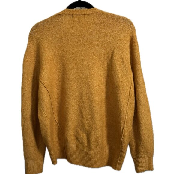 ✨ Primark Gold Oversized Sweater – Cozy & Chic ✨ - Picture 3 of 4